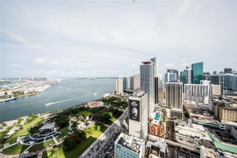 Condominio en alquiler en Miami, Florida, 2 dormitorios, 120.12 m2 № 2006665 - foto 18