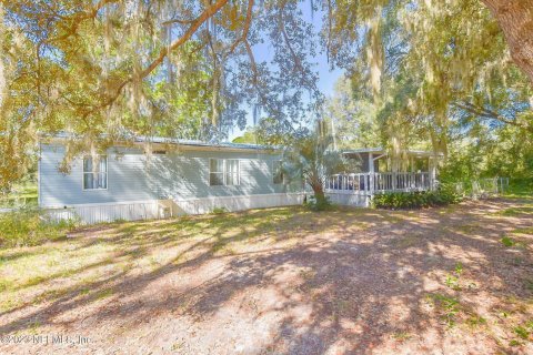 Villa ou maison à vendre à Crescent City, Floride: 3 chambres, 160.54 m2 № 829498 - photo 1
