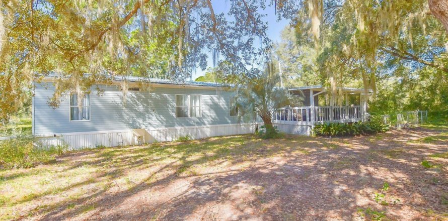 Casa en Crescent City, Florida 3 dormitorios, 160.54 m2 № 829498