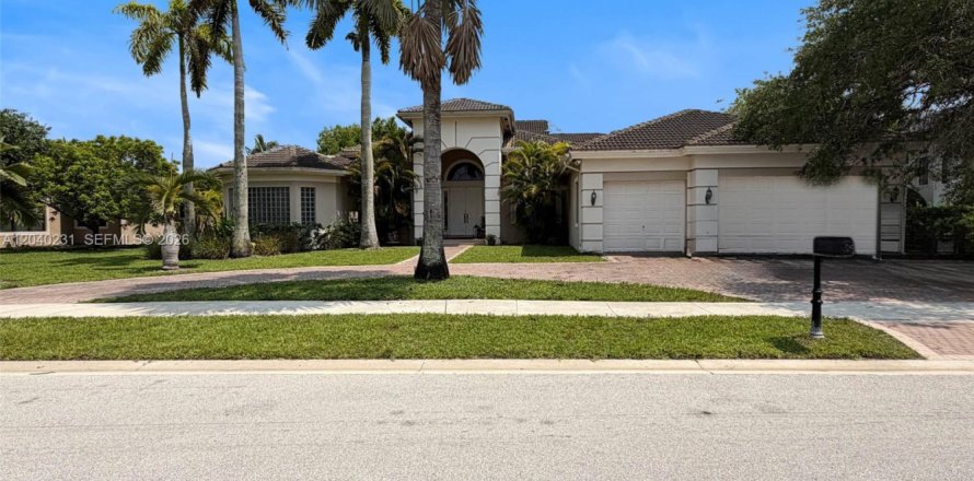 House in Davie, Florida 4 bedrooms, 392.51 sq.m. № 2086461