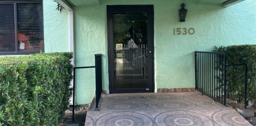 Condo à Miami, Floride, 1 chambre  № 2042035