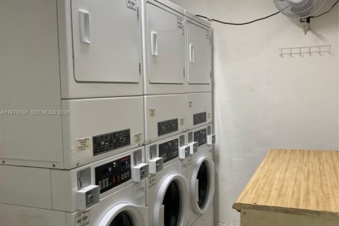 Copropriété à vendre à Miami, Floride: 1 chambre, 51.1 m2 № 2042035 - photo 8