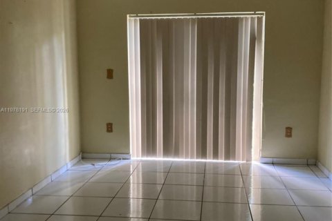 Copropriété à vendre à Miami, Floride: 1 chambre, 51.1 m2 № 2042035 - photo 4