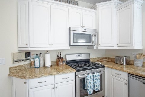 House in West Palm Beach, Florida 3 bedrooms, 199.37 sq.m. № 2158177 - photo 13