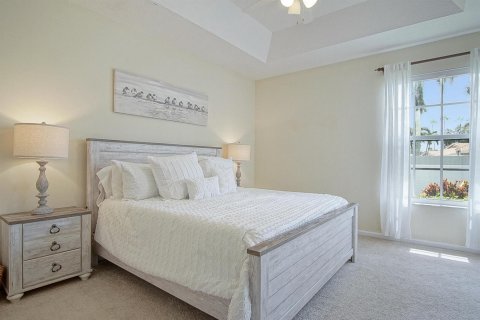 House in West Palm Beach, Florida 3 bedrooms, 199.37 sq.m. № 2158177 - photo 19