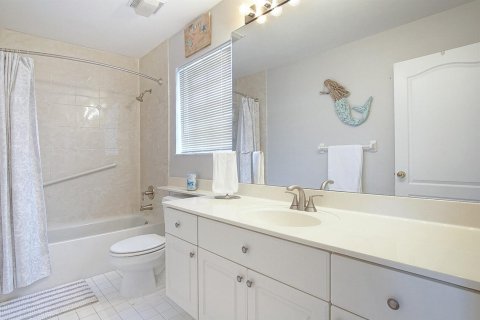 House in West Palm Beach, Florida 3 bedrooms, 199.37 sq.m. № 2158177 - photo 29