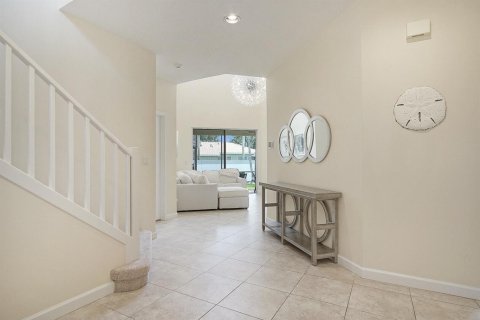House in West Palm Beach, Florida 3 bedrooms, 199.37 sq.m. № 2158177 - photo 6