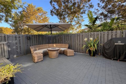 Adosado en alquiler en Miami, Florida, 4 dormitorios, 168.34 m2 № 2031712 - foto 17