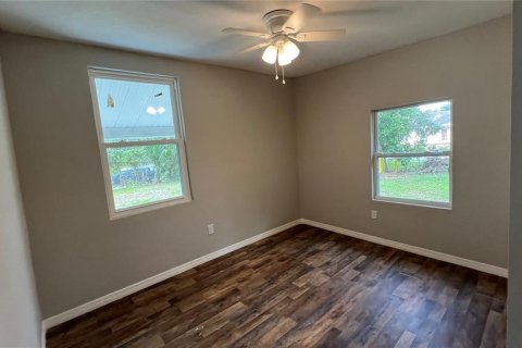 House in Lakeland, Florida 4 bedrooms, 109.53 sq.m. № 1915815 - photo 12