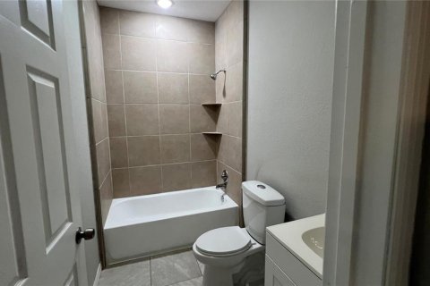 House in Lakeland, Florida 4 bedrooms, 109.53 sq.m. № 1915815 - photo 10