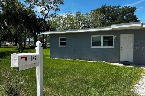 House in Daytona Beach, Florida 2 bedrooms, 66.89 sq.m. № 2284409