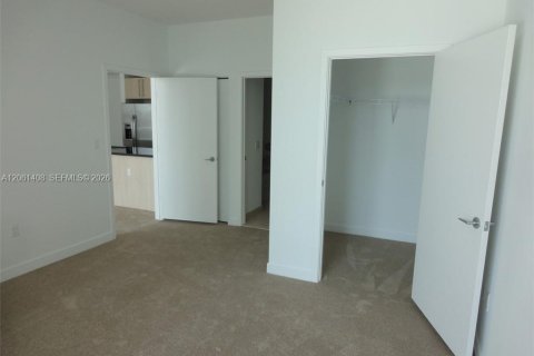 Condominio en alquiler en Miami, Florida, 2 dormitorios, 94.11 m2 № 2169515 - foto 6