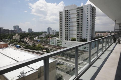 Condominio en alquiler en Miami, Florida, 2 dormitorios, 94.11 m2 № 2169515 - foto 18