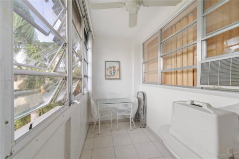 Copropriété à vendre à Hallandale Beach, Floride: 1 chambre, 68 m2 № 1957533 - photo 22