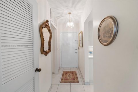 Copropriété à vendre à Hallandale Beach, Floride: 1 chambre, 68 m2 № 1957533 - photo 20