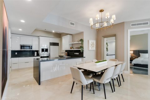 Condo in Sunny Isles Beach, Florida, 2 bedrooms  № 1698666 - photo 8