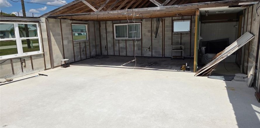 House in Englewood, Florida 2 bedrooms, 97.83 sq.m. № 1612562