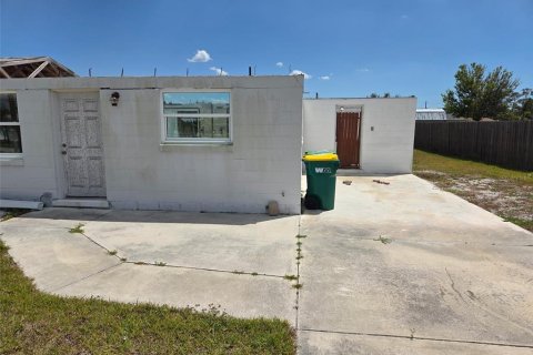House in Englewood, Florida 2 bedrooms, 97.83 sq.m. № 1612562 - photo 7