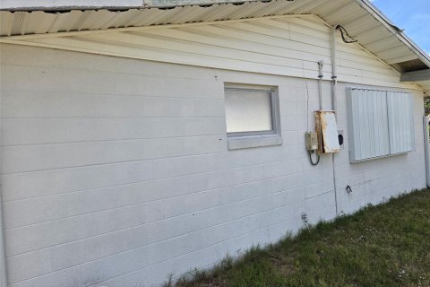 House in Englewood, Florida 2 bedrooms, 97.83 sq.m. № 1612562 - photo 12