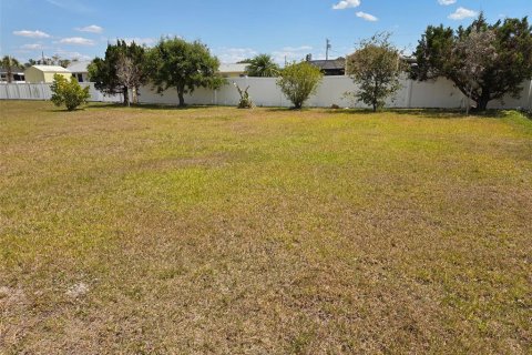 House in Englewood, Florida 2 bedrooms, 97.83 sq.m. № 1612562 - photo 9