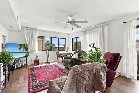 Condominio en venta en Punta Gorda, Florida, 2 dormitorios, 177.72 m2 № 2398681 - foto 11