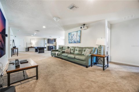 House in Kissimmee, Florida 9 bedrooms, 407.93 sq.m. № 1547897 - photo 20