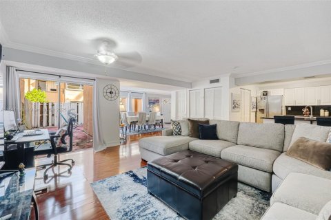 Condominio en venta en Miami, Florida, 3 dormitorios, 171.87 m2 № 1839240 - foto 1
