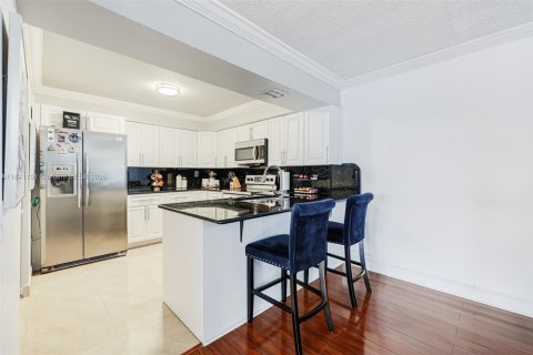 Condominio en venta en Miami, Florida, 3 dormitorios, 171.87 m2 № 1839240 - foto 11
