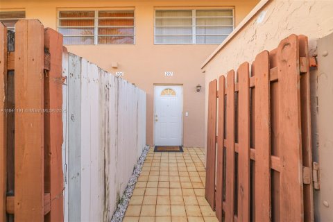 Condominio en venta en Miami, Florida, 3 dormitorios, 171.87 m2 № 1839240 - foto 2