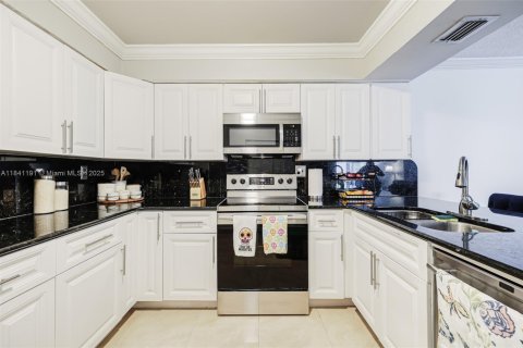 Condominio en venta en Miami, Florida, 3 dormitorios, 171.87 m2 № 1839240 - foto 13