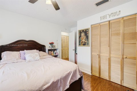 Condominio en venta en Miami, Florida, 3 dormitorios, 171.87 m2 № 1839240 - foto 27