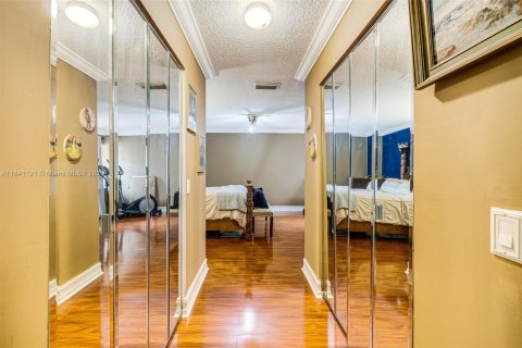 Condominio en venta en Miami, Florida, 3 dormitorios, 171.87 m2 № 1839240 - foto 17