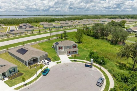 House in Haines City, Florida 5 bedrooms, 269.04 sq.m. № 1612850 - photo 3