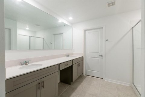 House in Haines City, Florida 5 bedrooms, 269.04 sq.m. № 1612850 - photo 10