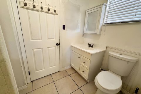 House in Punta Gorda, Florida 2 bedrooms, 100.71 sq.m. № 2103749 - photo 13