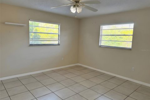 House in Punta Gorda, Florida 2 bedrooms, 100.71 sq.m. № 2103749 - photo 8