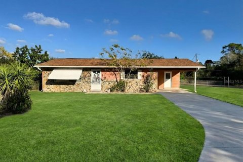 Casa en Punta Gorda, Florida 2 dormitorios, 100.71 m2 № 2103749