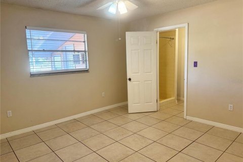 House in Punta Gorda, Florida 2 bedrooms, 100.71 sq.m. № 2103749 - photo 12