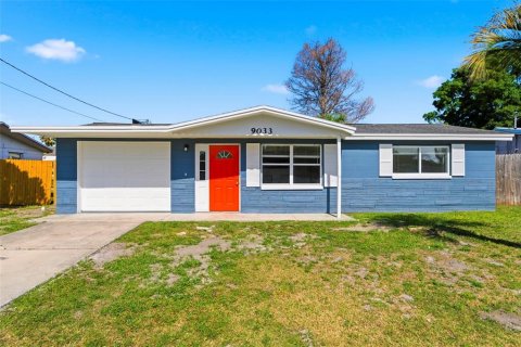 House in Port Richey, Florida 3 bedrooms, 86.21 sq.m. № 2099630