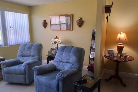 Copropriété à vendre à Sunrise, Floride: 2 chambres, 127.28 m2 № 1860915 - photo 15
