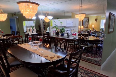 Copropriété à vendre à Sunrise, Floride: 2 chambres, 127.28 m2 № 1860915 - photo 13