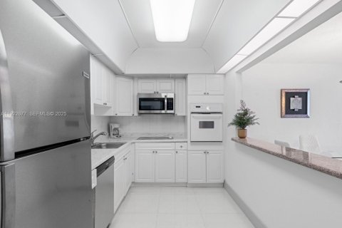 Снять в аренду кондоминиум в Санни-Айлс-Бич, Флорида 1 спальня, 93.37м2, № 2082810 - фото 5