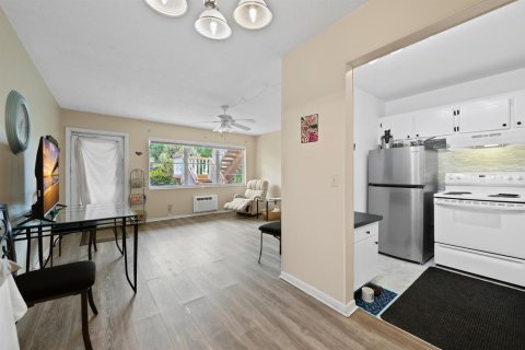 Copropriété à vendre à West Palm Beach, Floride: 1 chambre, 52.95 m2 № 2077600 - photo 16
