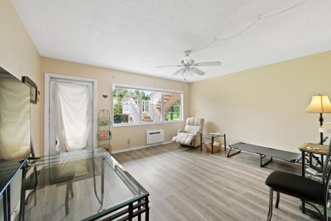 Copropriété à vendre à West Palm Beach, Floride: 1 chambre, 52.95 m2 № 2077600 - photo 11
