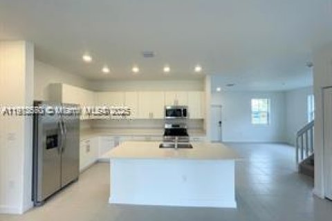 Villa ou maison à vendre à Homestead, Floride: 4 chambres, 215.9 m2 № 1969238 - photo 5