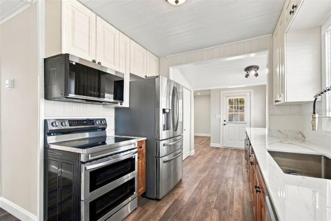 Villa ou maison à louer à Treasure Island, Floride: 3 chambres, 185.8 m2 № 2430699 - photo 8