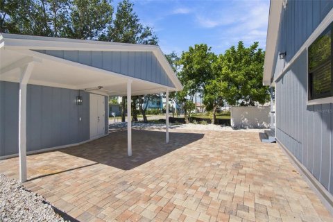 Villa ou maison à louer à Treasure Island, Floride: 3 chambres, 185.8 m2 № 2430699 - photo 28