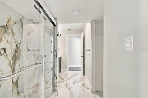 Villa ou maison à louer à Treasure Island, Floride: 3 chambres, 185.8 m2 № 2430699 - photo 14