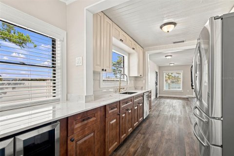 Villa ou maison à louer à Treasure Island, Floride: 3 chambres, 185.8 m2 № 2430699 - photo 7