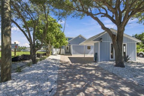 Villa ou maison à louer à Treasure Island, Floride: 3 chambres, 185.8 m2 № 2430699 - photo 5
